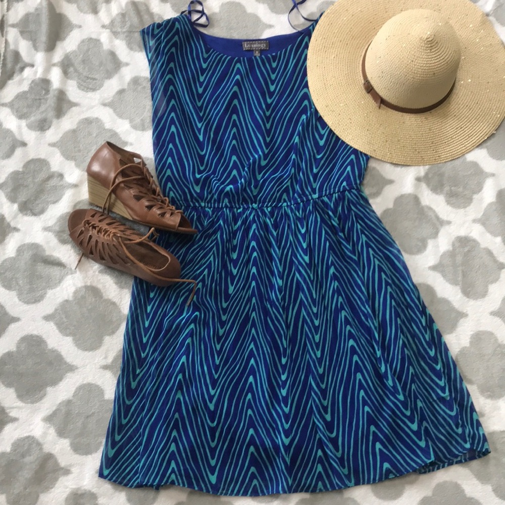 Blue/teal patterned dress